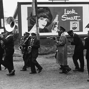 'Young Tuxedo Brass Band' için resim