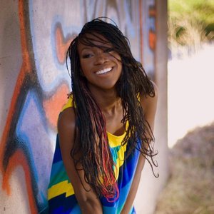 “Omotola”的封面