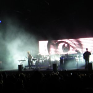 Massive Attack (feat. Martina Topley-Bird) 的头像