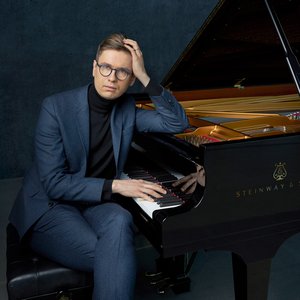 Víkingur Ólafsson, Helgi Jonsson 的头像