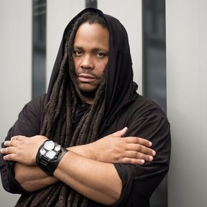 Hieroglyphic Being & The Configurative or Modular me Trio のアバター