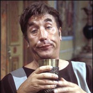 Frankie Howerd のアバター