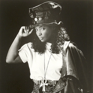 D'Bora photo provided by Last.fm