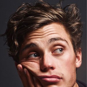 Byron Langley 的头像