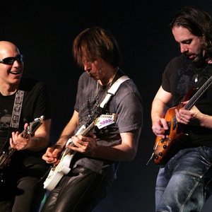 G3 - Satriani, Vai, Petrucci のアバター