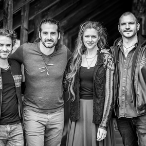 Adam Ezra Group Ramble