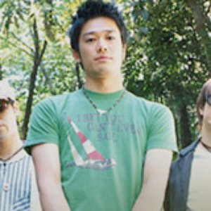three tight b 的头像