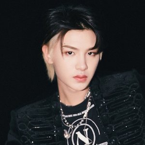 黃明昊 (Justin Huang) のアバター