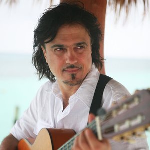 Robert Michaels için avatar