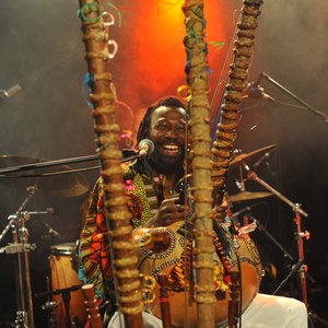 “Lao Kouyate”的封面