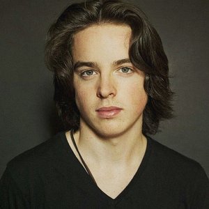 Ferdia Walsh-Peelo 的头像