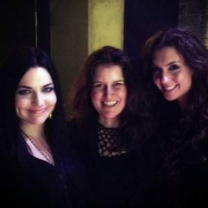 Amy Lee, Paula Cole, & Ashley Arrison için avatar