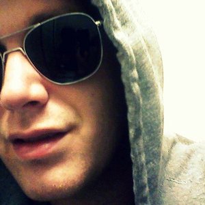 “Adam McWhorter”的封面