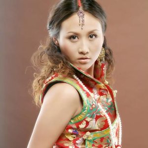央金兰泽 的头像