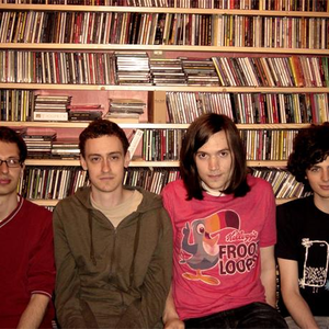 It Hugs Back photo provided by Last.fm