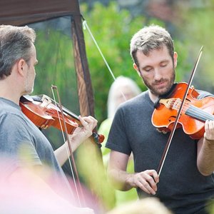 Caoimhín Ó Raghallaigh & Dan Trueman 的头像