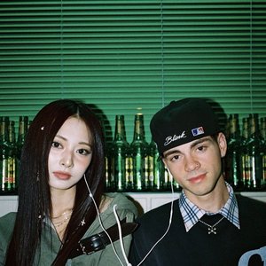 Corbyn Besson e TZUYU için avatar