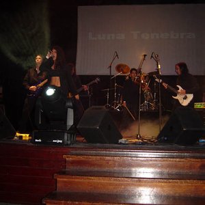Lunatenebra 的头像