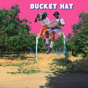 bucket hat