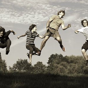 “Somersault Heroes”的封面