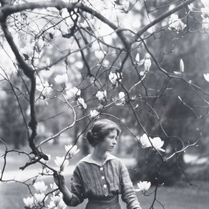 Edna St. Vincent Millay için avatar