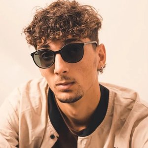 “Senza Cuore”的封面