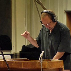 Clint Mansell & Kevin Kiner 的头像