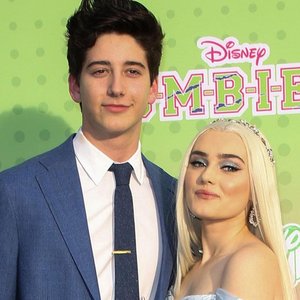 Avatar de Milo Manheim, Meg Donnelly