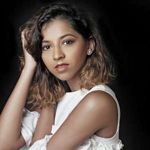 Esther Eden için avatar