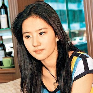 Liu Yifei 的头像