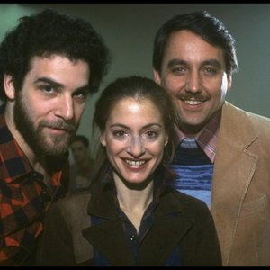 Patti LuPone, Bob Gunton & Mandy Patinkin 的头像