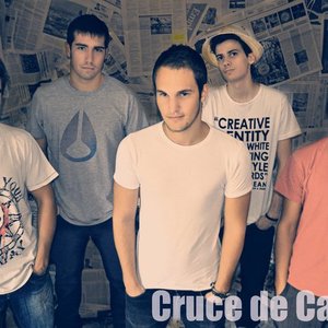 “Cruce De Cables”的封面