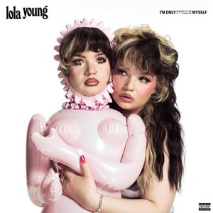 Cover Lola Young – Not Like That Anymore