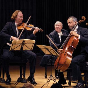 Beaux Arts Trio - Shostakovich 的头像
