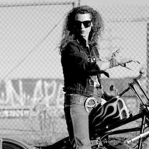“Motorgirl”的封面