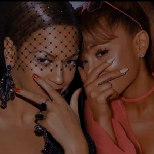 Ariana Grande & Beyoncé 的头像