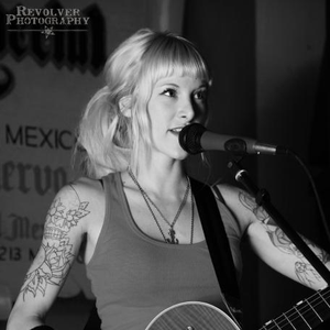 Sarah Blackwood photo provided by Last.fm