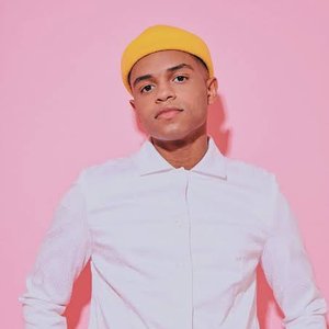 Roman Banks 的头像