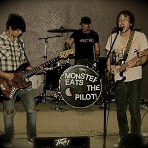 monster eats the pilot 的头像