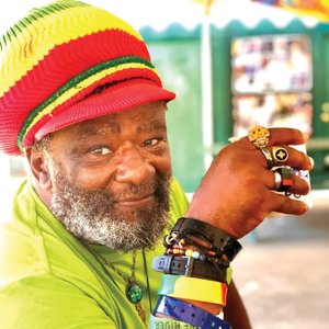 Madi Simmons 的头像