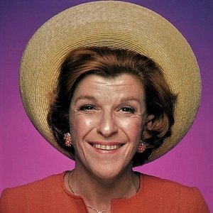 Nancy Walker 的头像