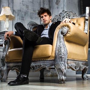 Damon White 的头像