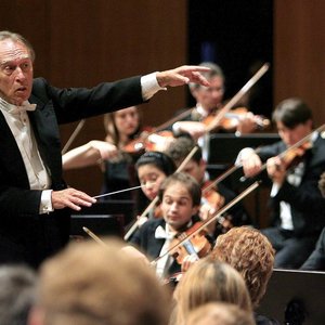 Claudio Abbado: Vienna Philharmonic Orchestra のアバター