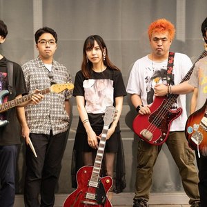 Moon in June のアバター