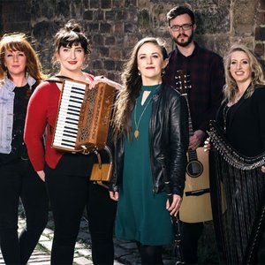 Caladh Nua biography | Last.fm