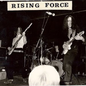 “Rising Force”的封面