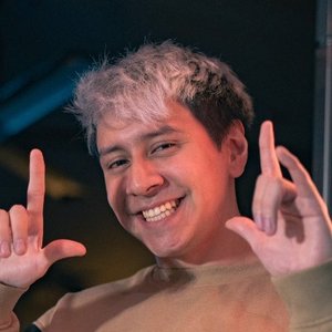 SaltyPhishLIVE 的头像