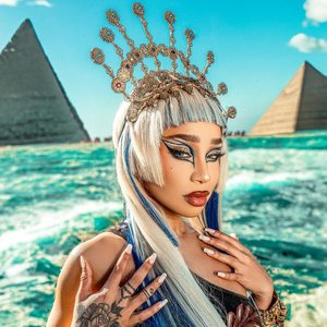 Avatar for Nadia Stone