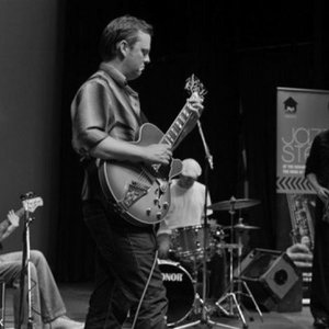 Evan Parker, Matthew Wright, Trance Map +, Adam Linson, John Coxon, Ashley Wales 的头像