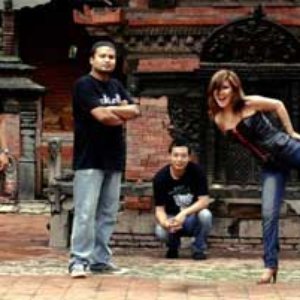 “Abhaya & the Steam Injuns”的封面